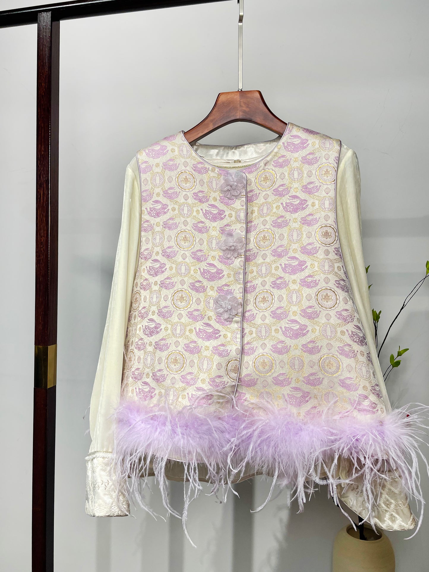 Song Brocade Waistcoat・Purple Jade Rabbit & Coin Motif 紫色玉兔钱币纹宋锦马甲