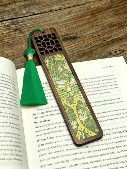 Green Shadows & Fragrance Song Brocade Bookmark · Sudi 苏地翠影凝香宋锦书签