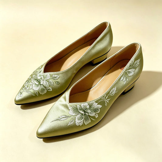 Custom‑Made Retro Old‑Satin Pointed‑Toe Low‑Cut Low‑Heel Pumps | 定制老缎复古尖头低跟浅口鞋
