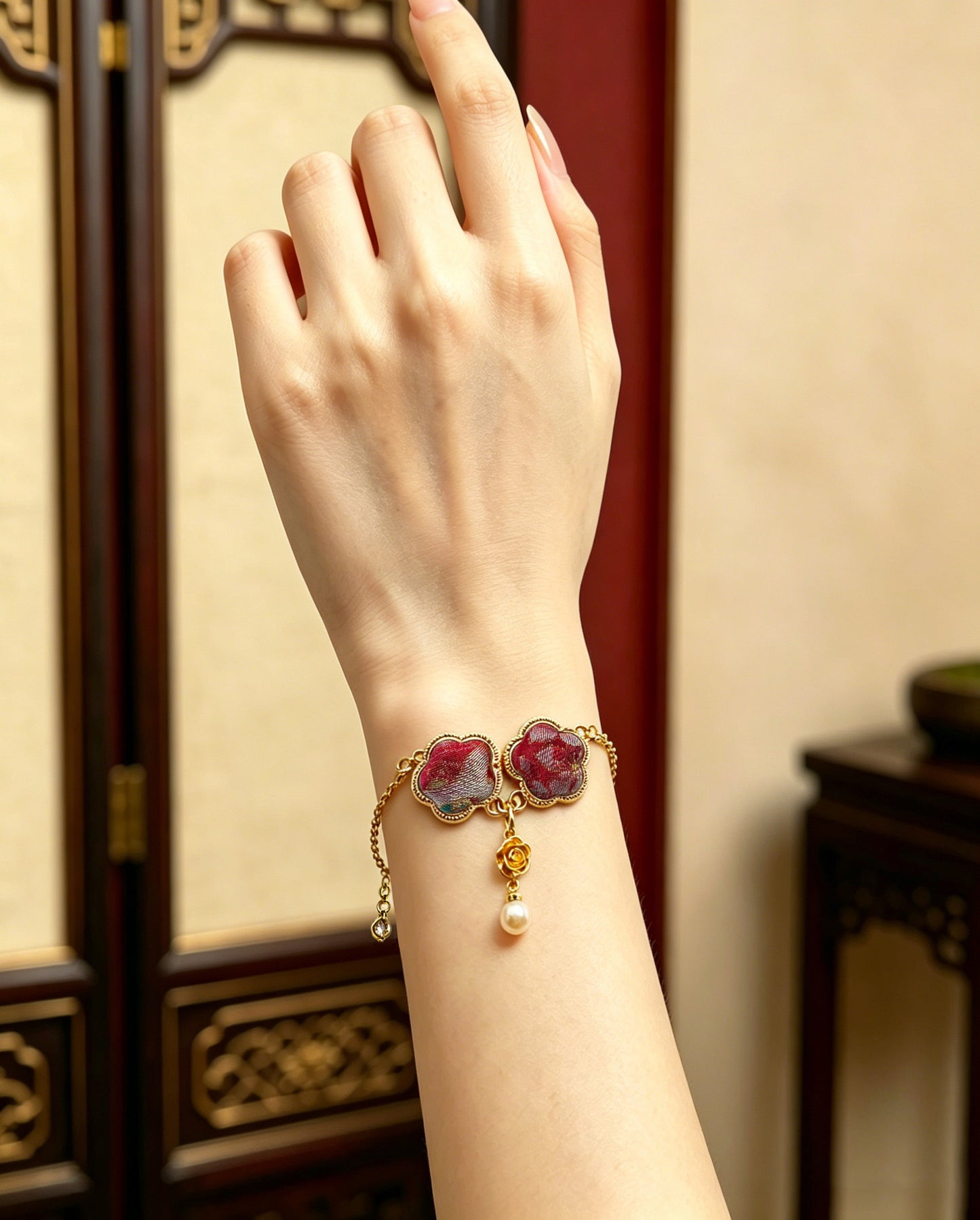 Yuqionglou Blessed Horse Welcomes Spring Song Brocade Bracelet | 玉琼楼福马衔春宋锦手链