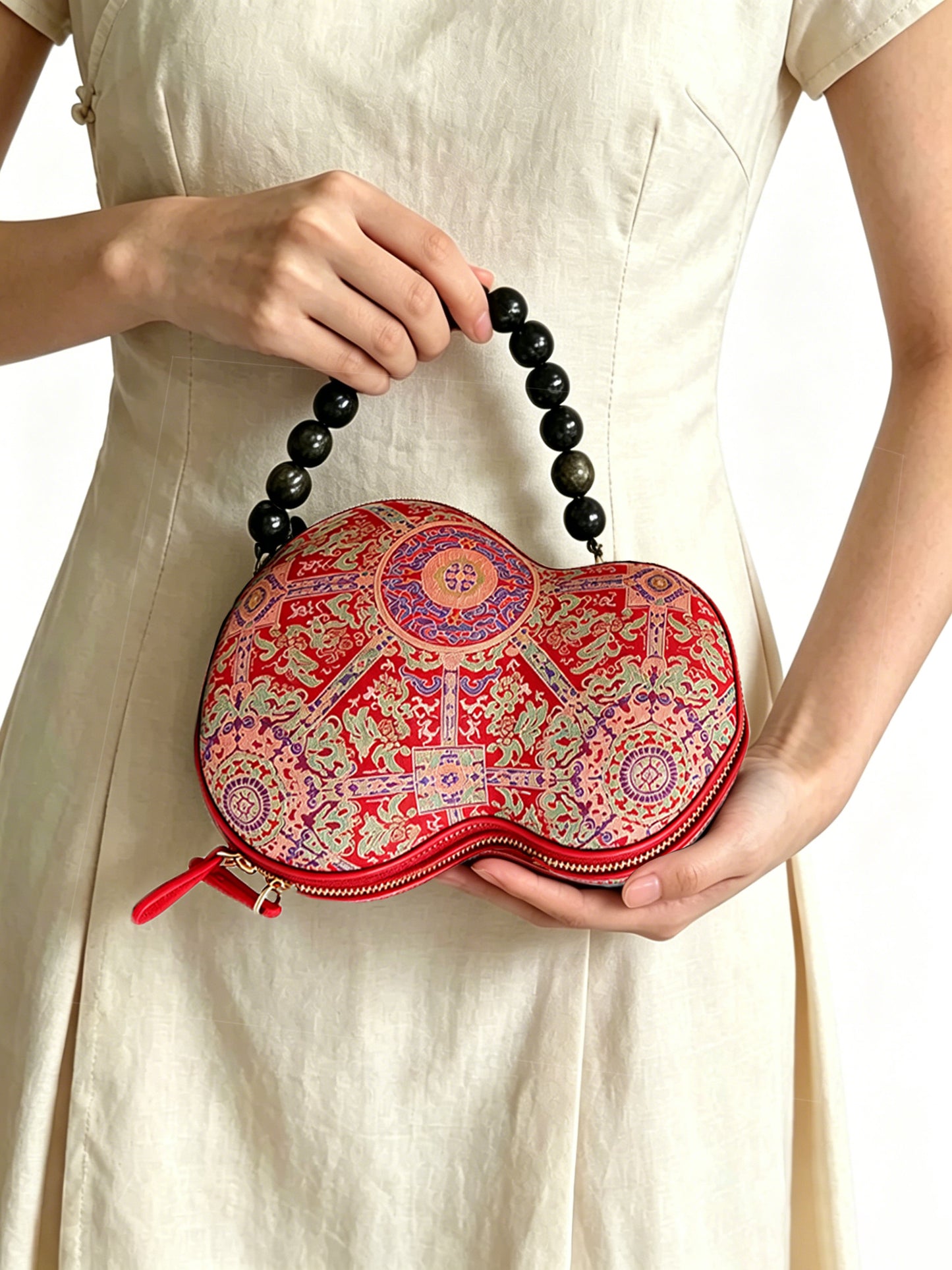 Shangjiukai Scarlet Four Directions Lattice Song Brocade Gourd Handbag | 上久楷红八达晕宋锦葫芦包