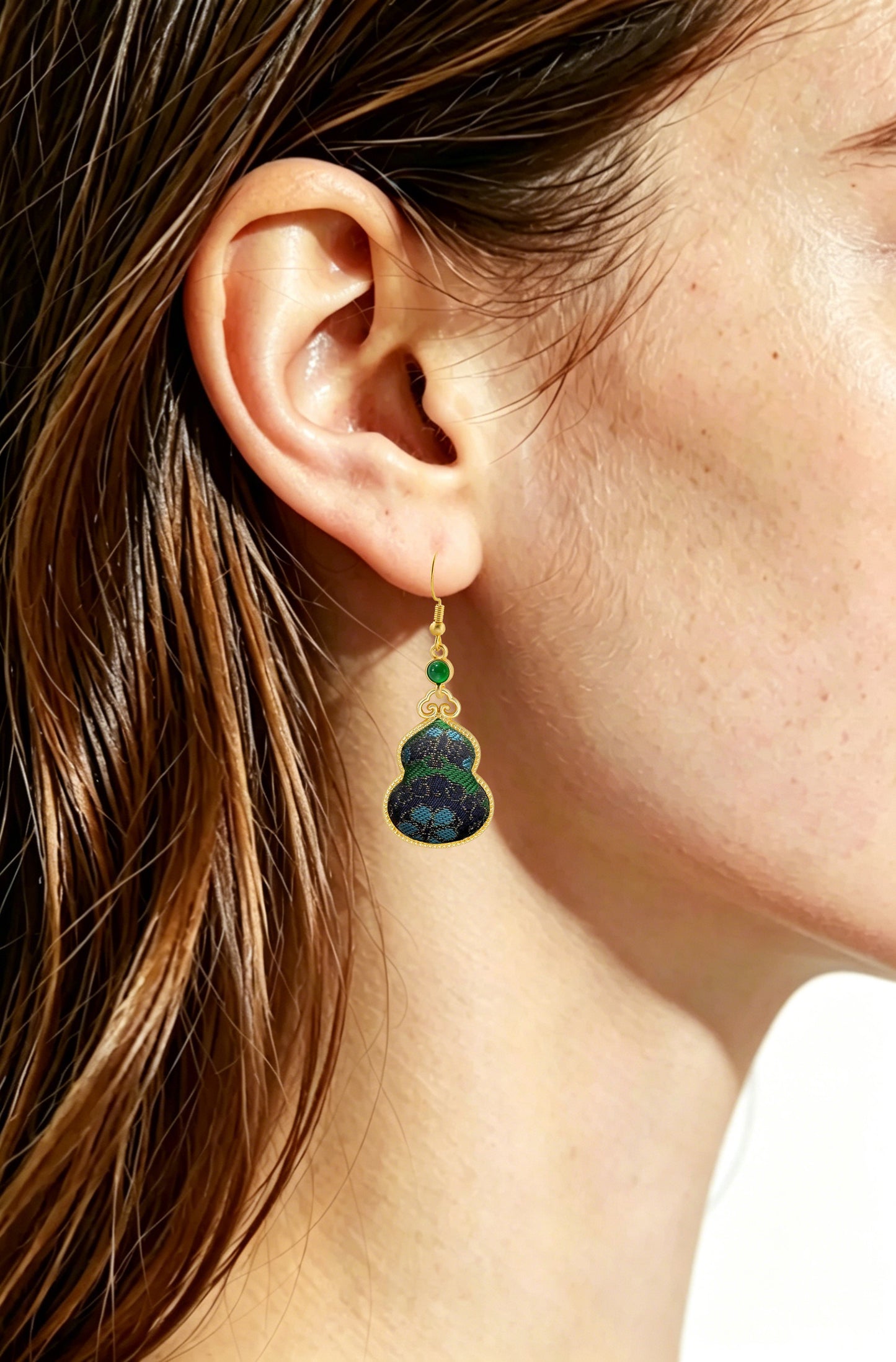 Shangjiukai Sidayun Song Brocade Gourd Earrings 上久楷四达晕宋锦葫芦耳环