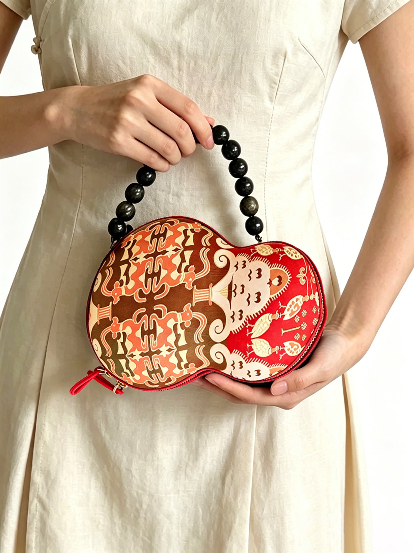 Zhang Hecai Fiery Trees & Silver Blossoms Shu Brocade Gourd Handbag | 张和才火树银花不夜天蜀锦