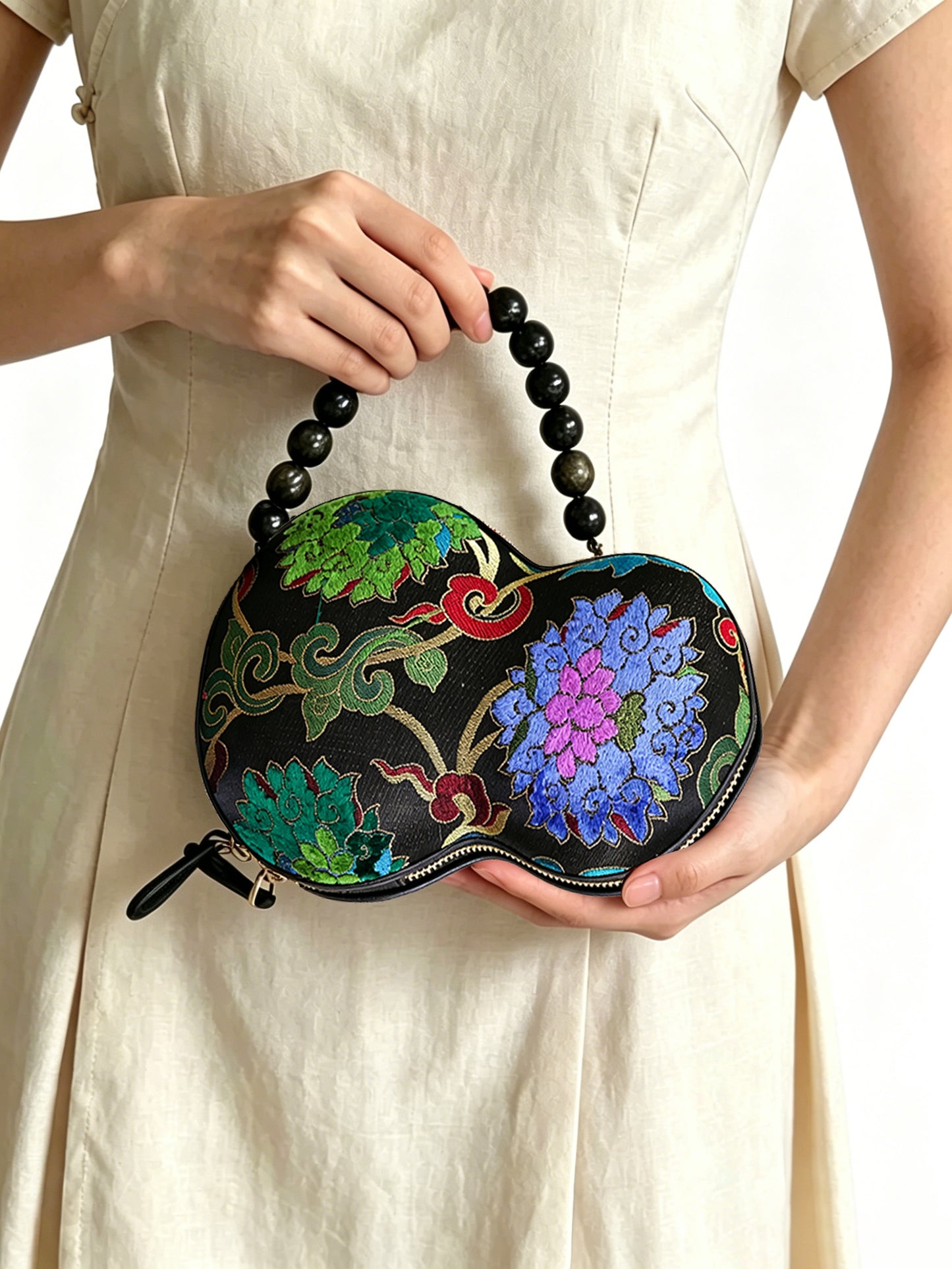 Black Base Multicolored Yun Brocade Zhang Satin Gourd Handbag | 黑彩云锦漳缎葫芦包