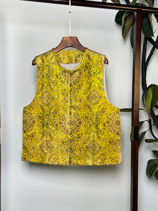 Waistcoat・Golden Background Phoenix & Hundred Flowers, Treasure Flower Motif 凤戏百花金地凤凰宝相纹马甲