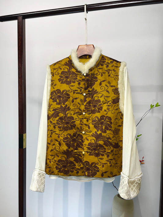 Red Cloud Gauze Cotton-Padded Waistcoat・Qianshan Motif 千山短褐红云纱夹棉马甲