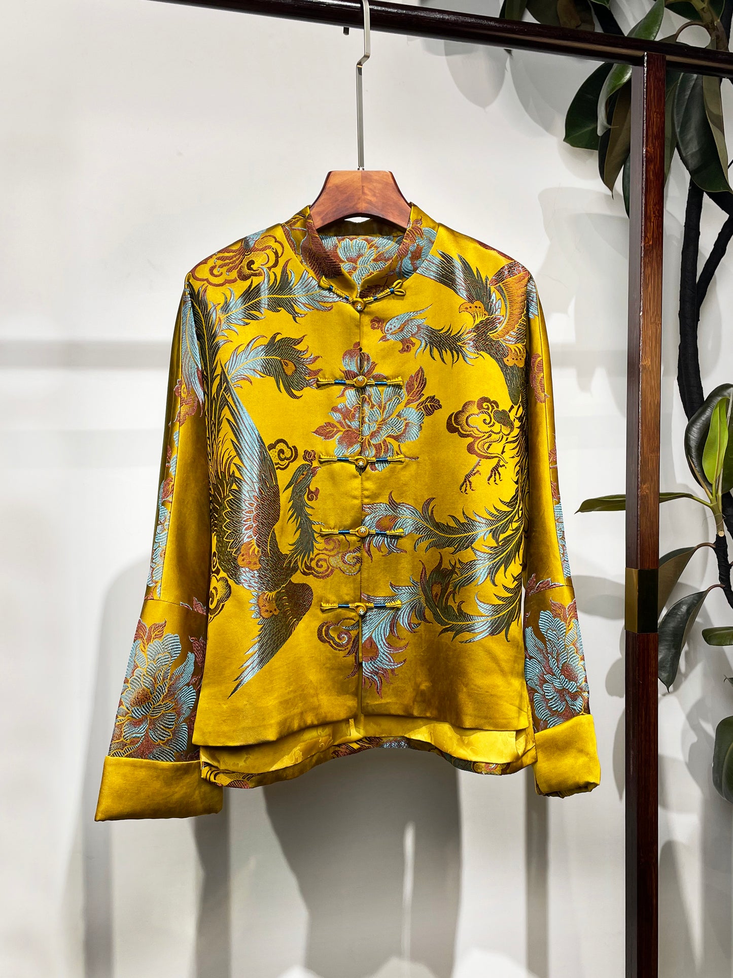 Antique Satin・Phoenix Through Peony, Tri-Color Vintage Embroidery 凤穿牡丹三彩老绣老缎