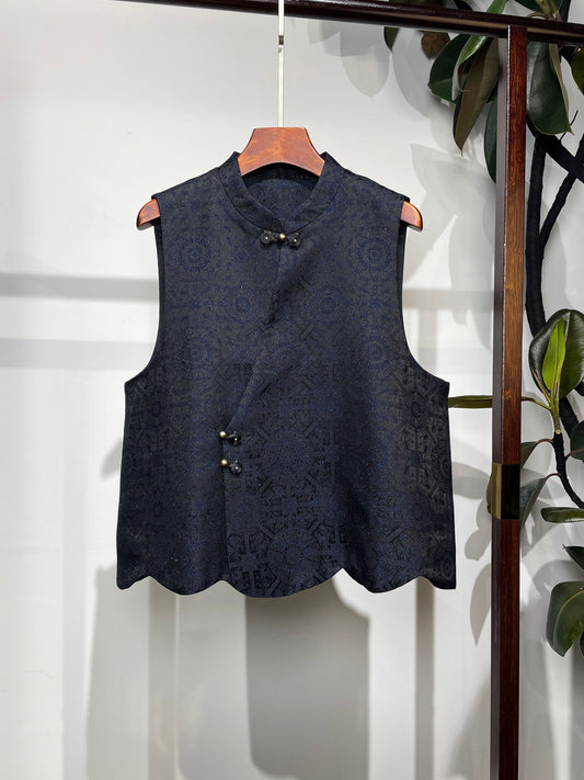 Song Brocade Waistcoat・Black Bada Yun, Silk-Wool Blend 黑色八达运丝毛宋锦马甲