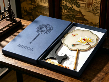 Graceful Blooms Suzhou Embroidery Round Fan 亭亭玉立苏绣团扇