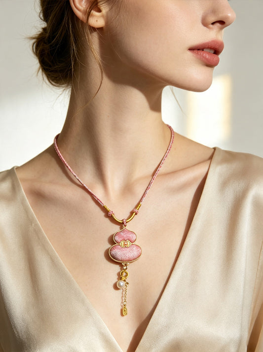 Rose Tale Song Brocade Necklace by Lu Meiying 陆美英玫瑰故事宋锦项链